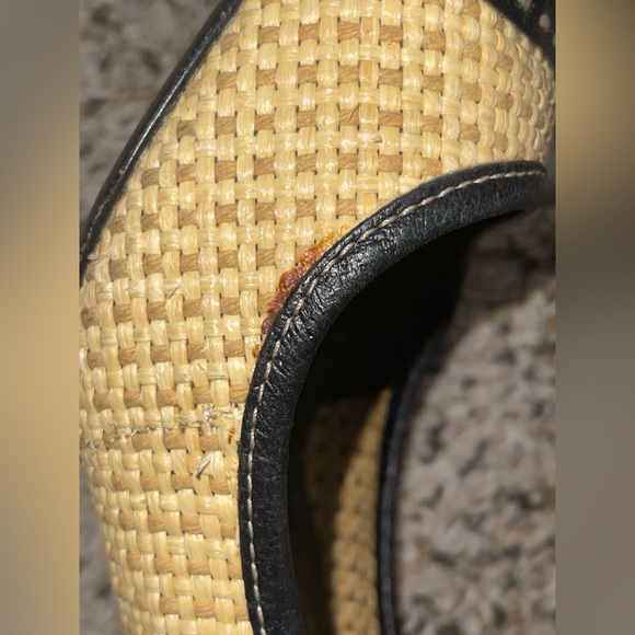 gorgeous PRADA $650
Woven Raffia High Heels Cap Toe Black Leather 39.5 - Picture 6 of 7